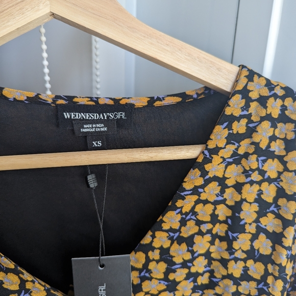 Wednesdays Girl button down blouse - Picture 4 of 4